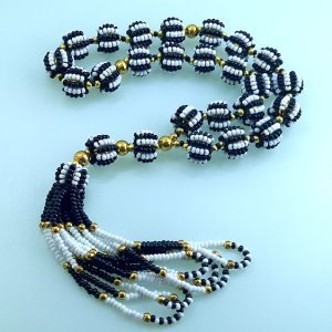 Siyah Beyaz İri Habbeli Koza Örgü Efe Tesbihi