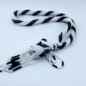 Siyah Beyaz Örme Efe Boy Sallama