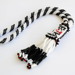 Cezaevi Örgülü Siyah Beyaz Sallama Tesbih